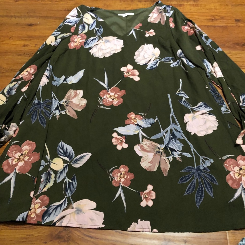 Women’s dress